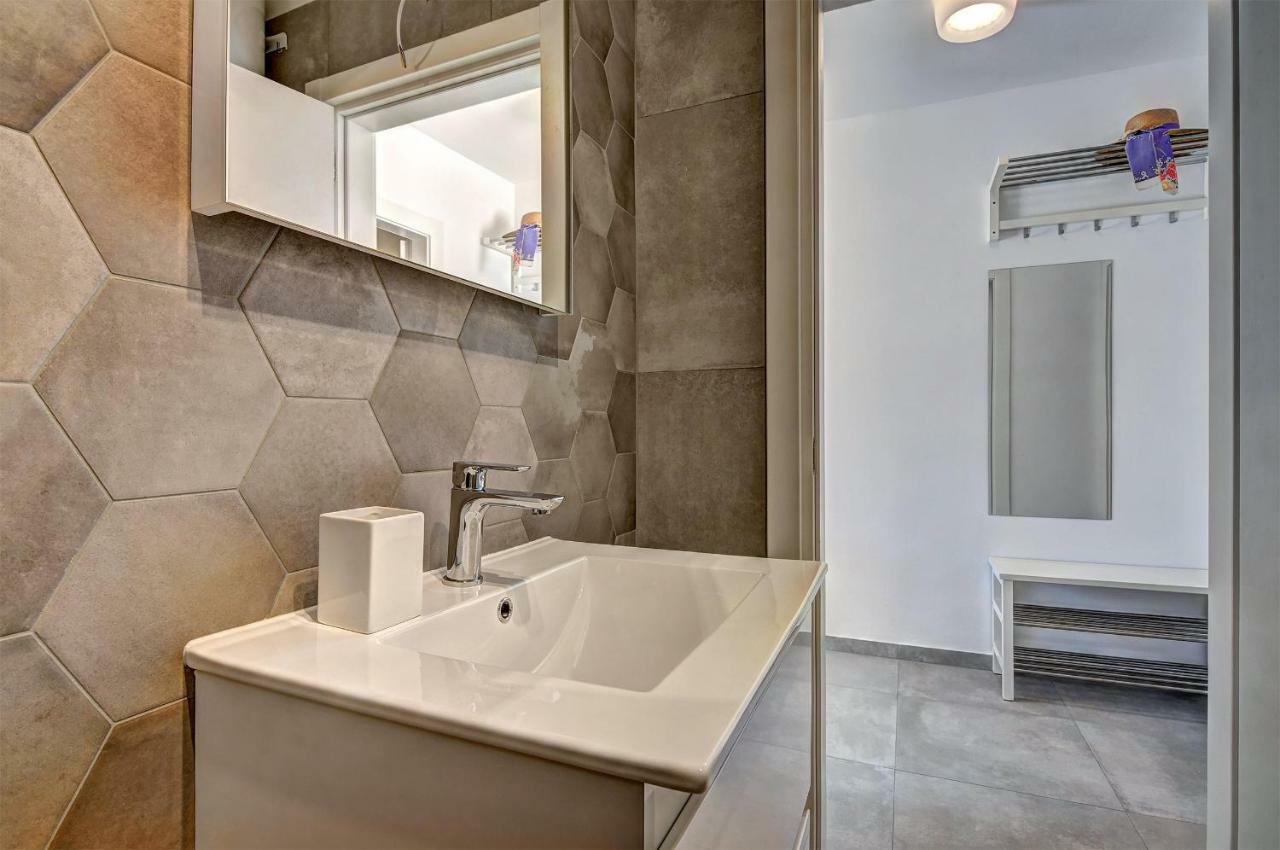 Apartman M Apartment พูลา ภายนอก รูปภาพ